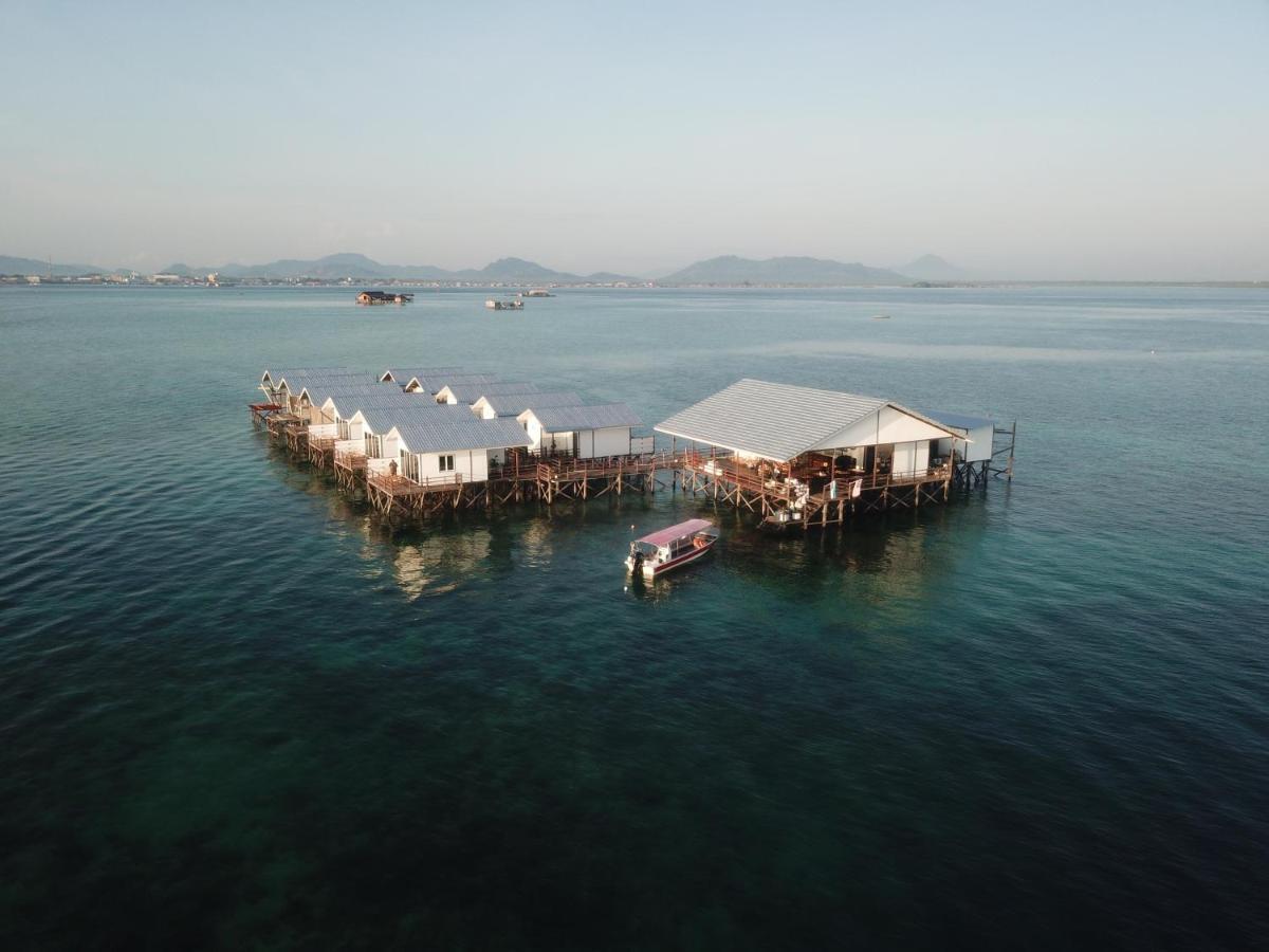 מלון סמפורנה Shun Shun Water Bungalows מראה חיצוני תמונה