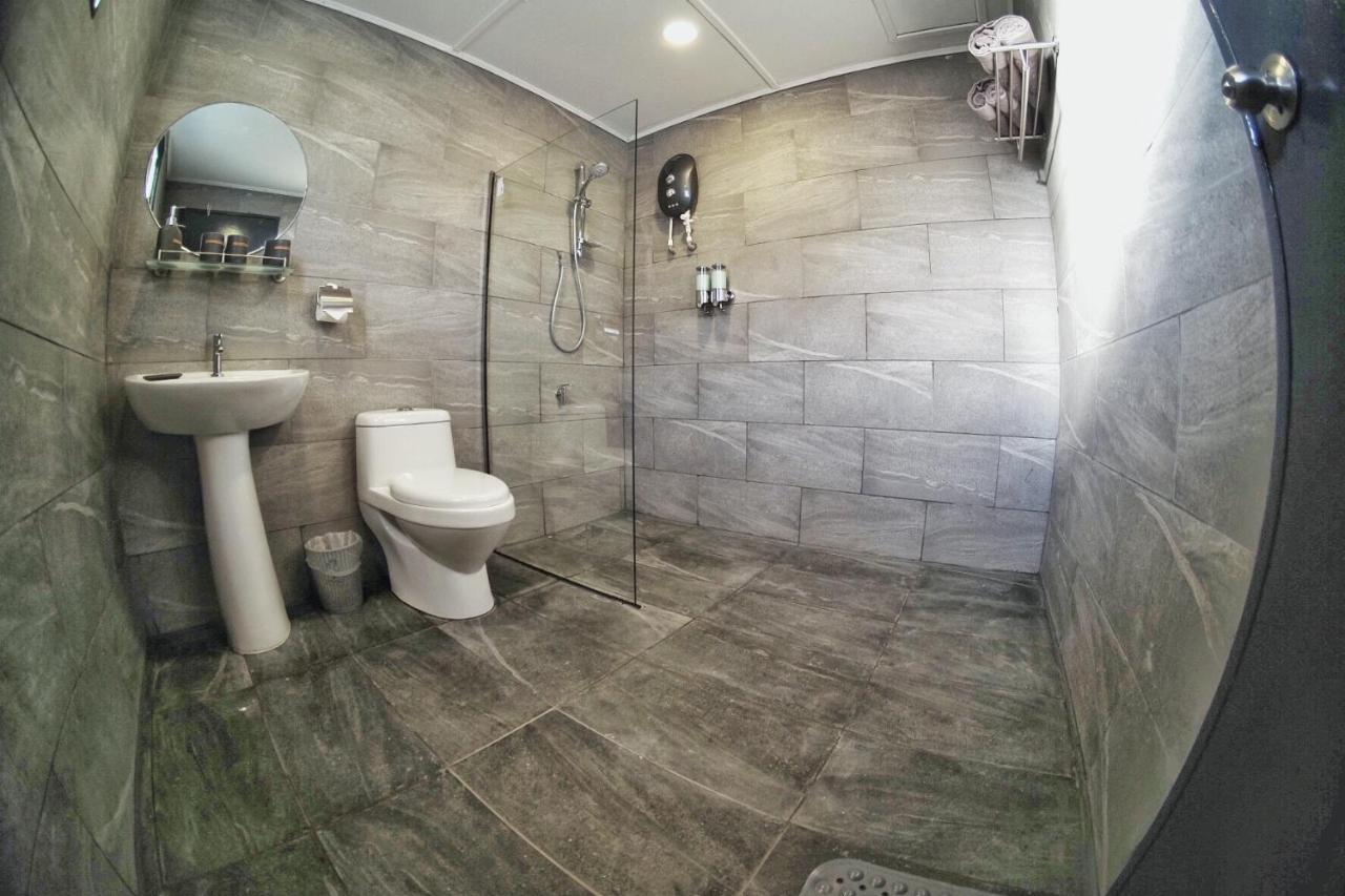 מלון סמפורנה Shun Shun Water Bungalows מראה חיצוני תמונה